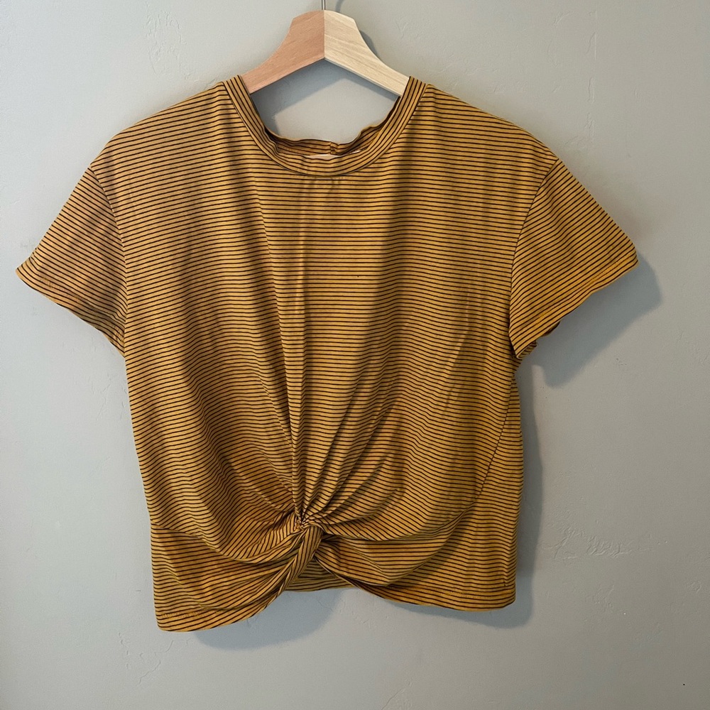 Lush tie front tee
